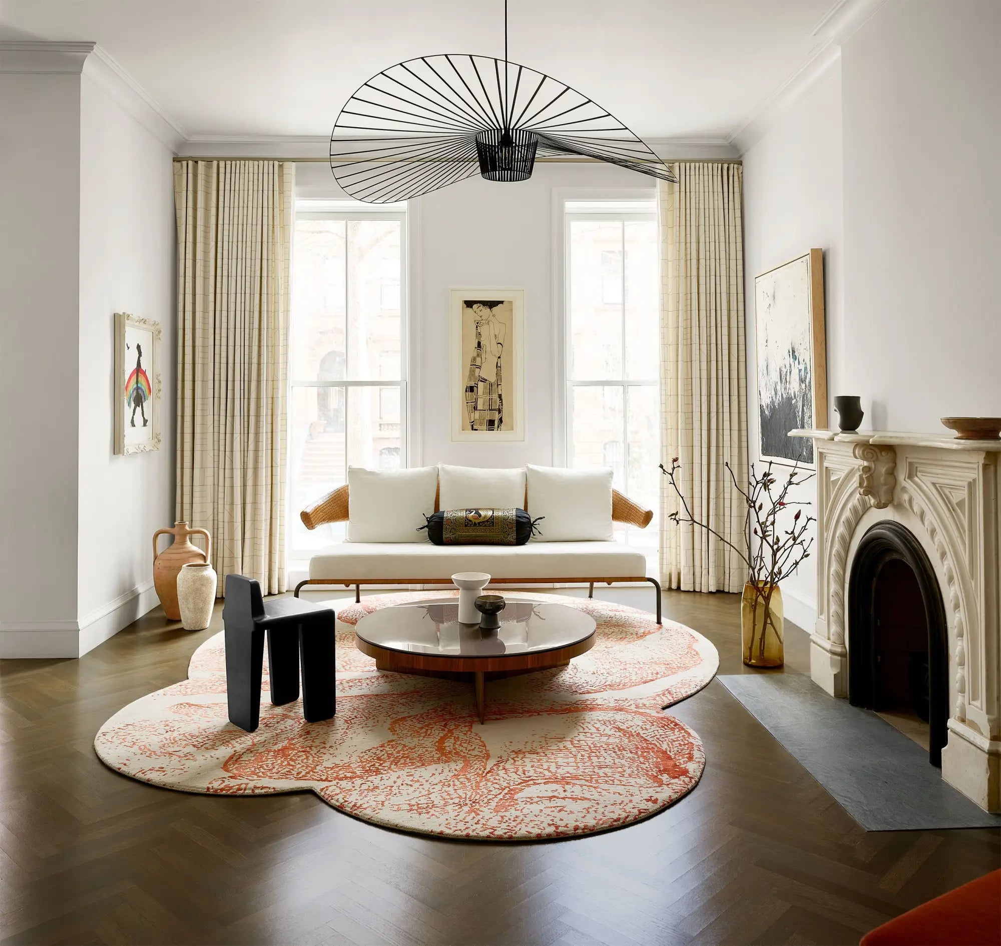 Living Room Lighting: Elegant Chandeliers & Modern Floor Lamps