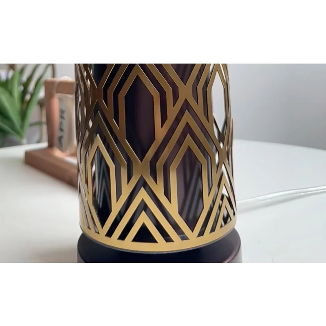 Art Deco Table Lamp with Geometric Stainless Steel Base – Vintage Glamour for Living Room or Bedroom