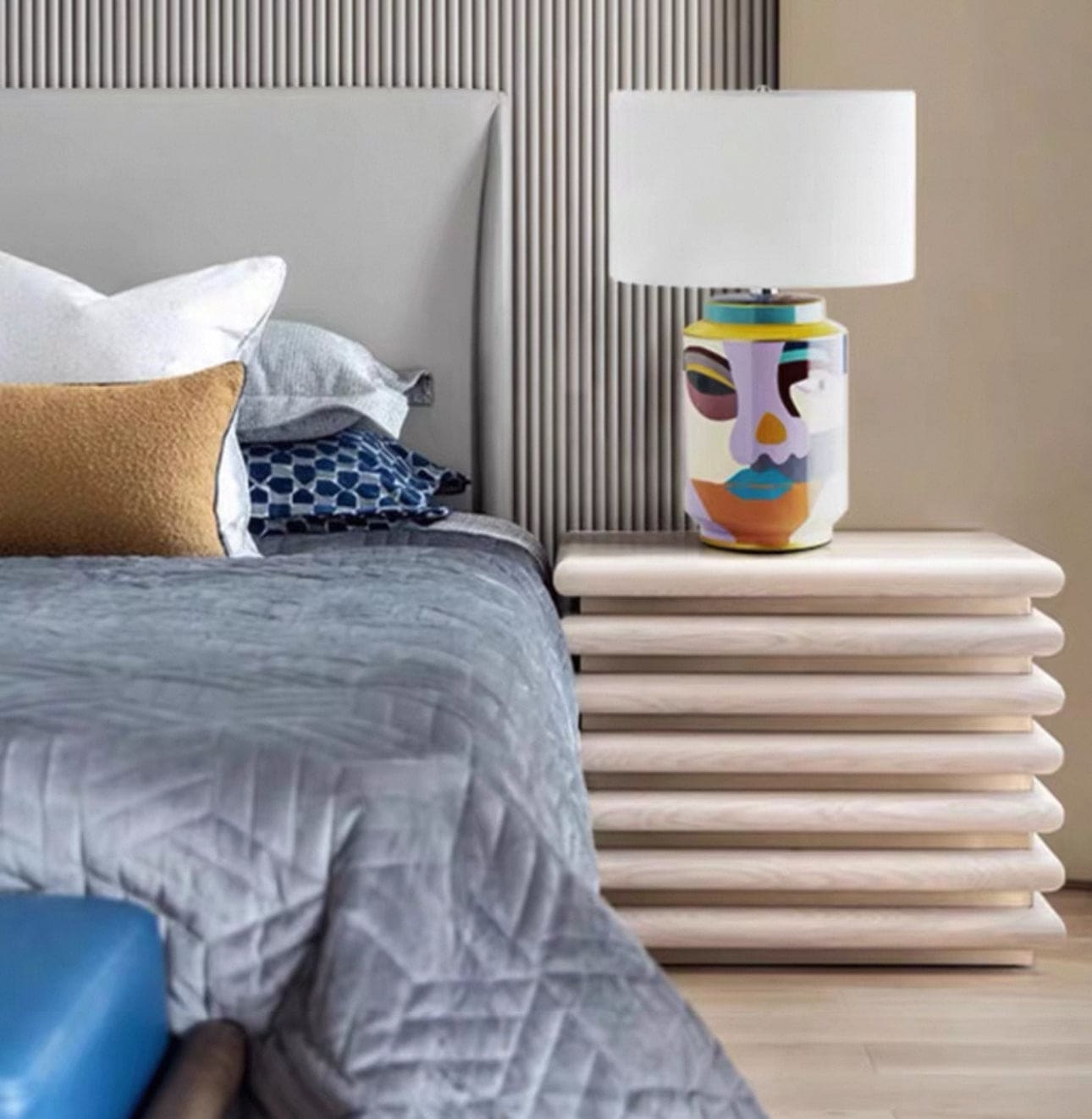Abstract Art Table Lamp – Hand-painted Ceramic Base Bold Accent Lighting for Living Rooms & Bedrooms - Lamps