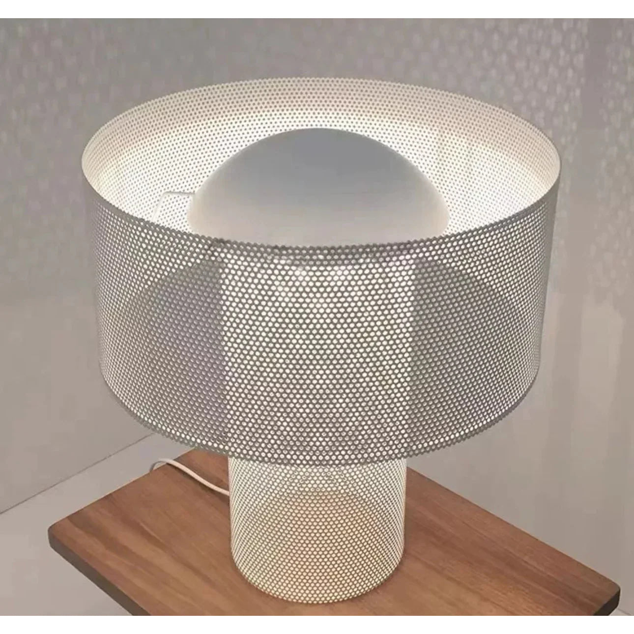 Luxury Mesh Table Lamps with Cylindrical Design – Wabi Sabi Minimalist