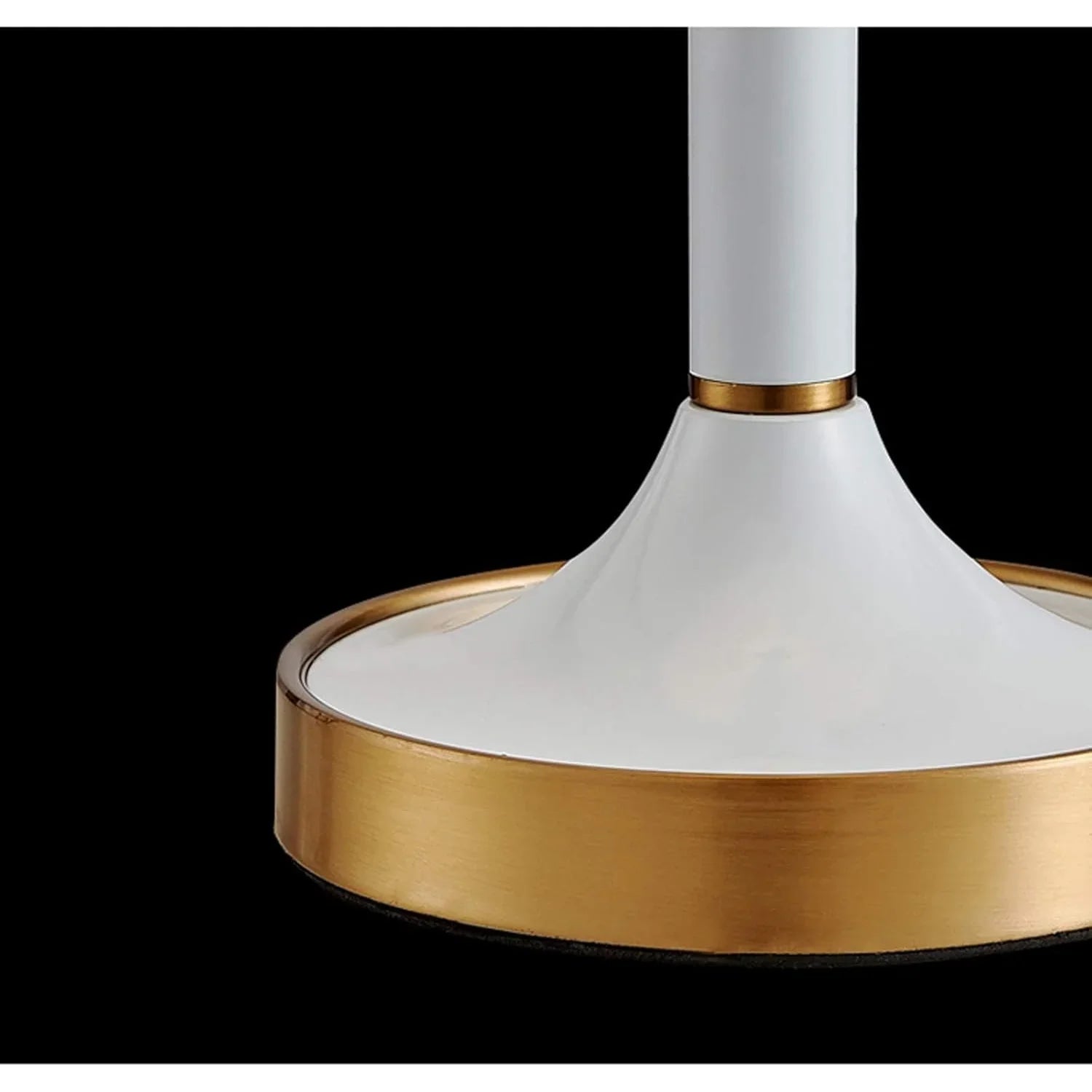 Modern Table Lamp with White Fabric Shade and Brass Accents – Elegant Lighting for Bedroom or Living Room