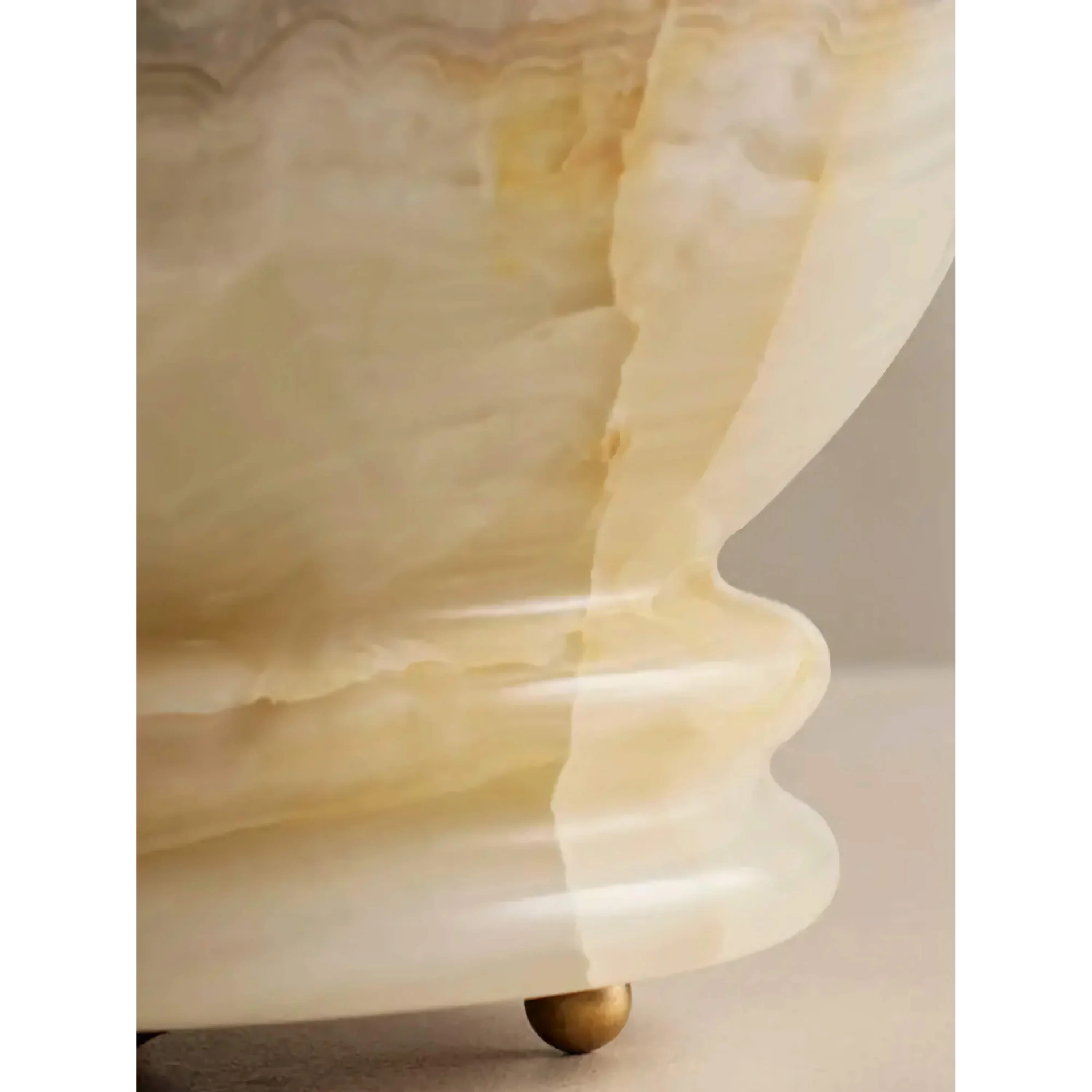 Onyx globe table lamp full view