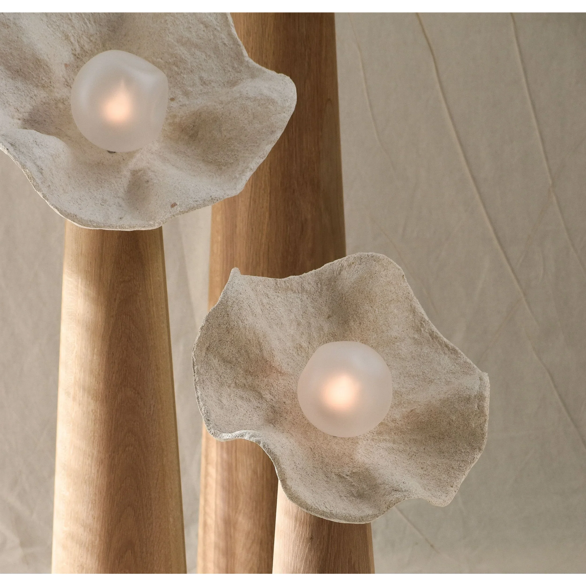Resin Petal Floor Lamp Wood Column | Botanical Sculpture 3 Sizes E26/e27 Dimmable Option Casalola Lights Luxury Lamps
