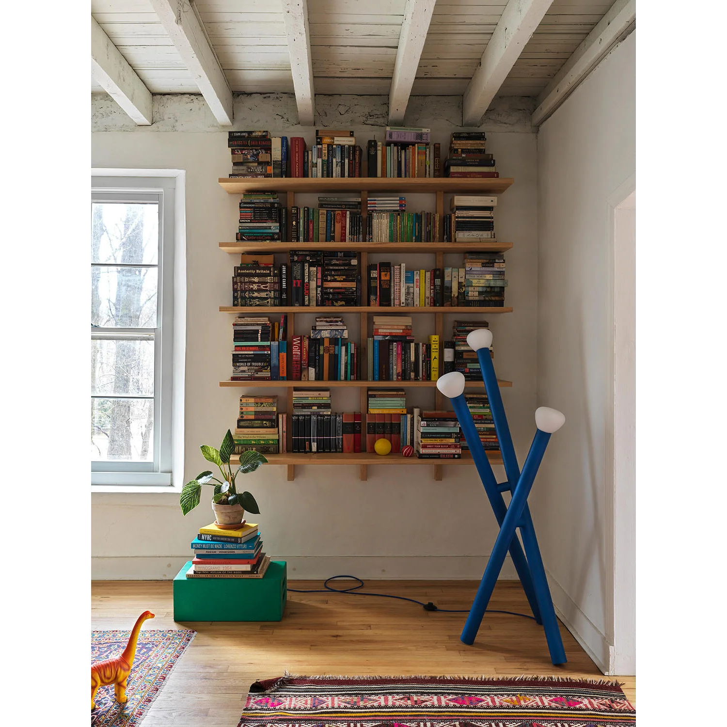 Modern Tripod Floor Lamp with Leaning Pole Design – Minimalist Led Lighting Accent