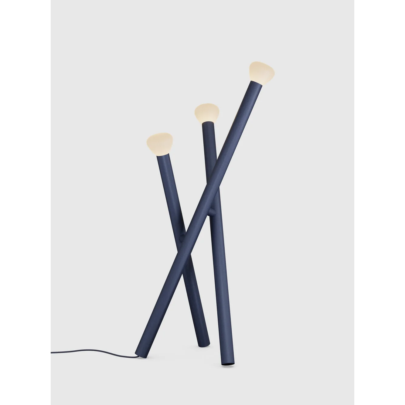 Modern Tripod Floor Lamp with Leaning Pole Design – Minimalist Led Lighting Accent