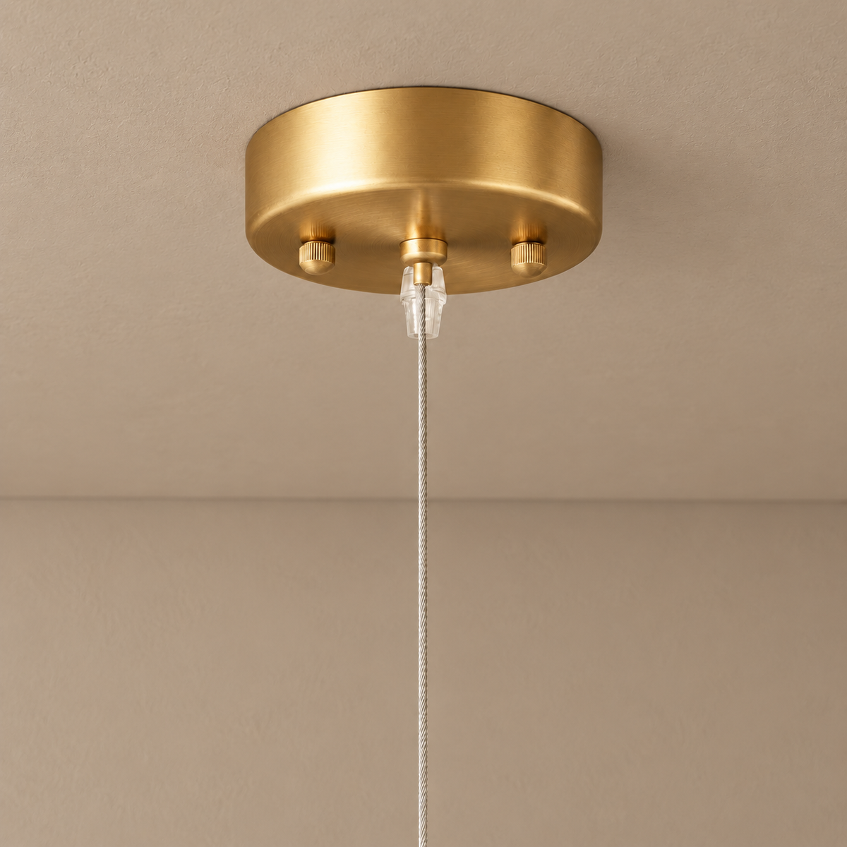 Appia Round Pendant | Amber Crystal | CLAPP-R