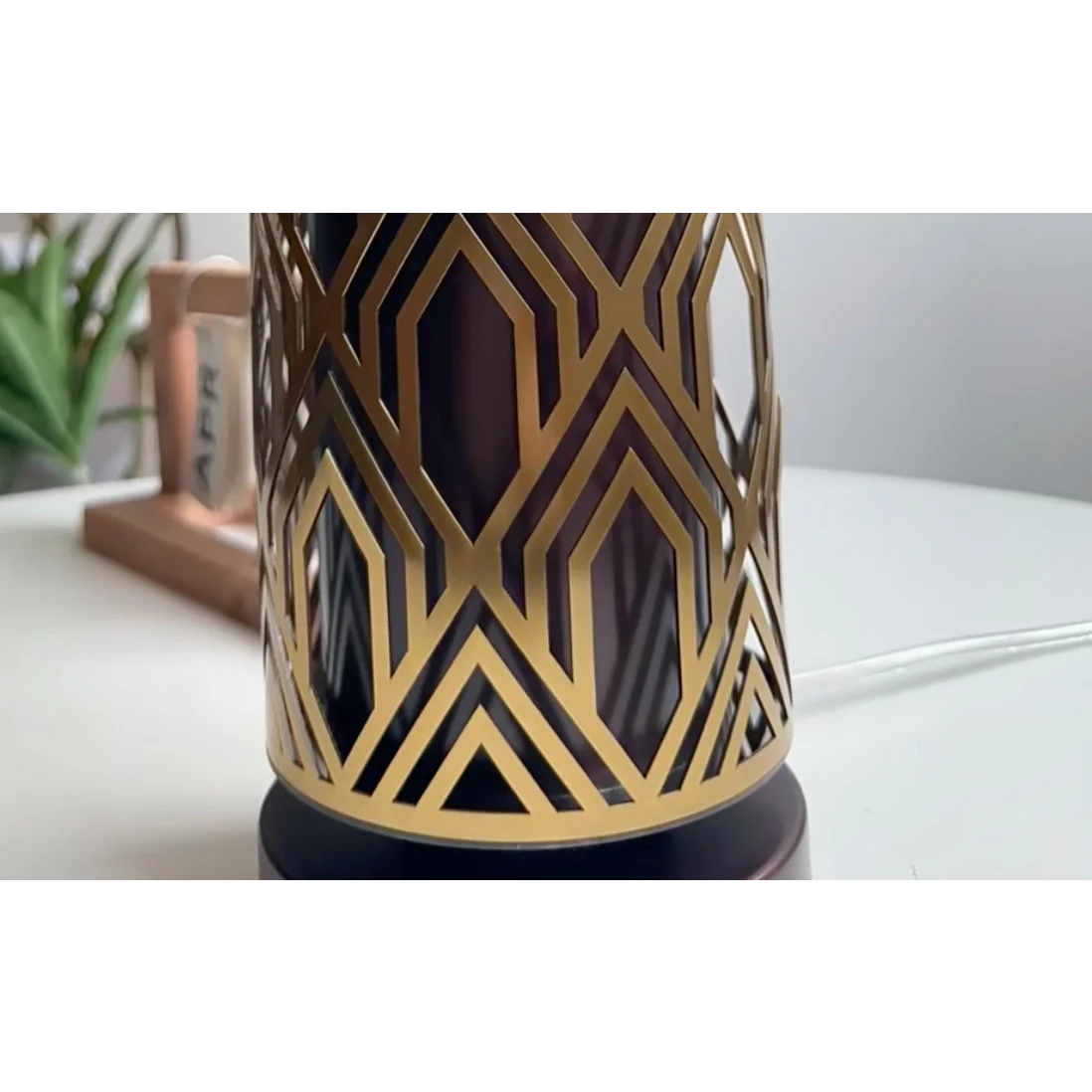 Art Deco Table Lamp with Geometric Stainless Steel Base – Vintage Glamour for Living Room or Bedroom