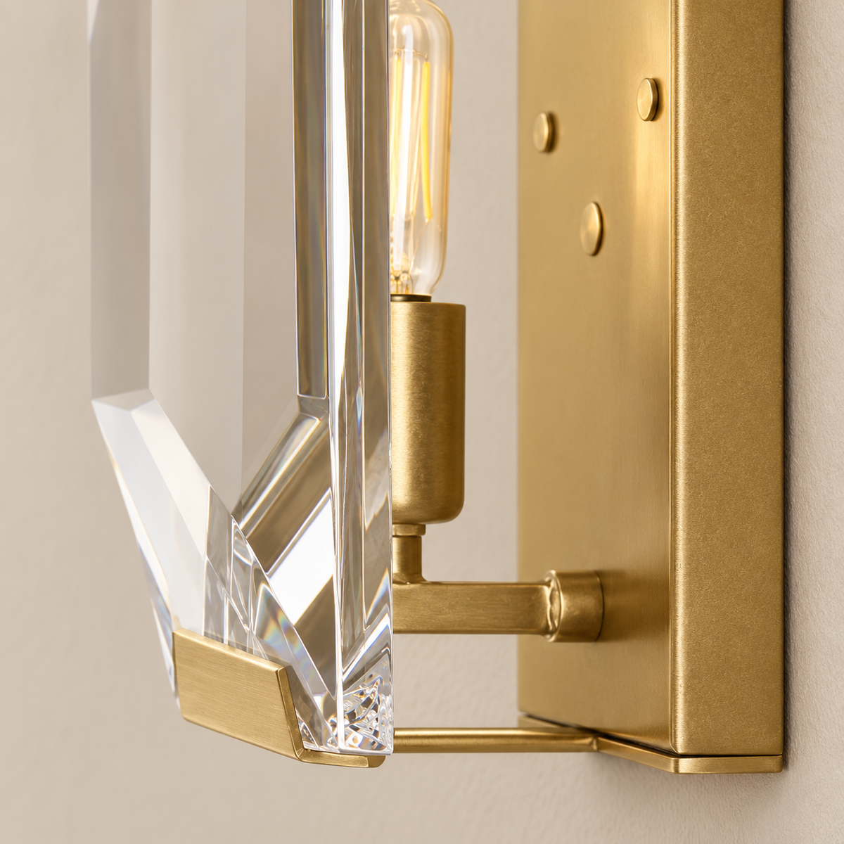 Close-up of the beveled crystal edge, retaining clip and metal bulb holder.