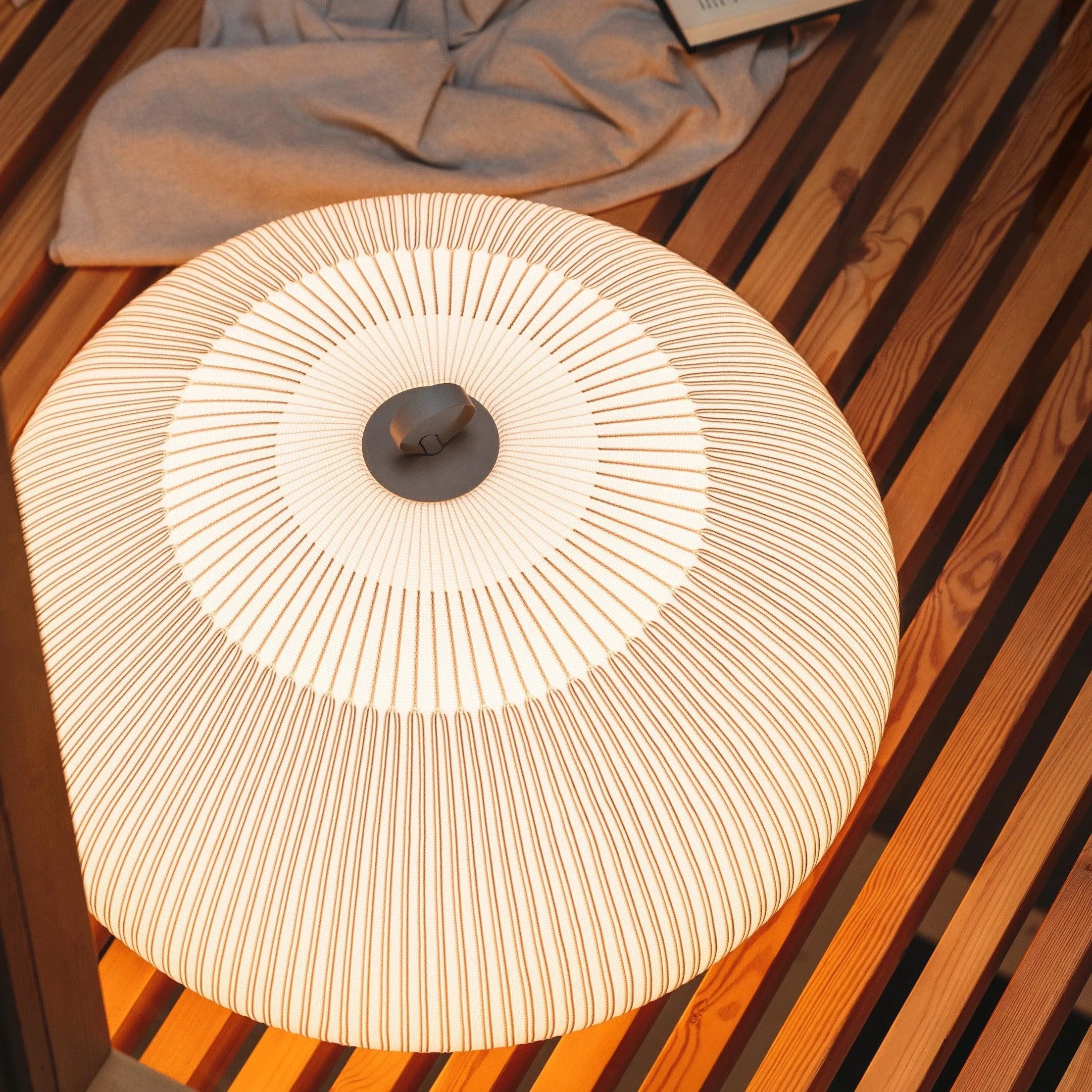 Ecru Knitting Fabric Table Lamp for Living Room Bedroom Restaurants
