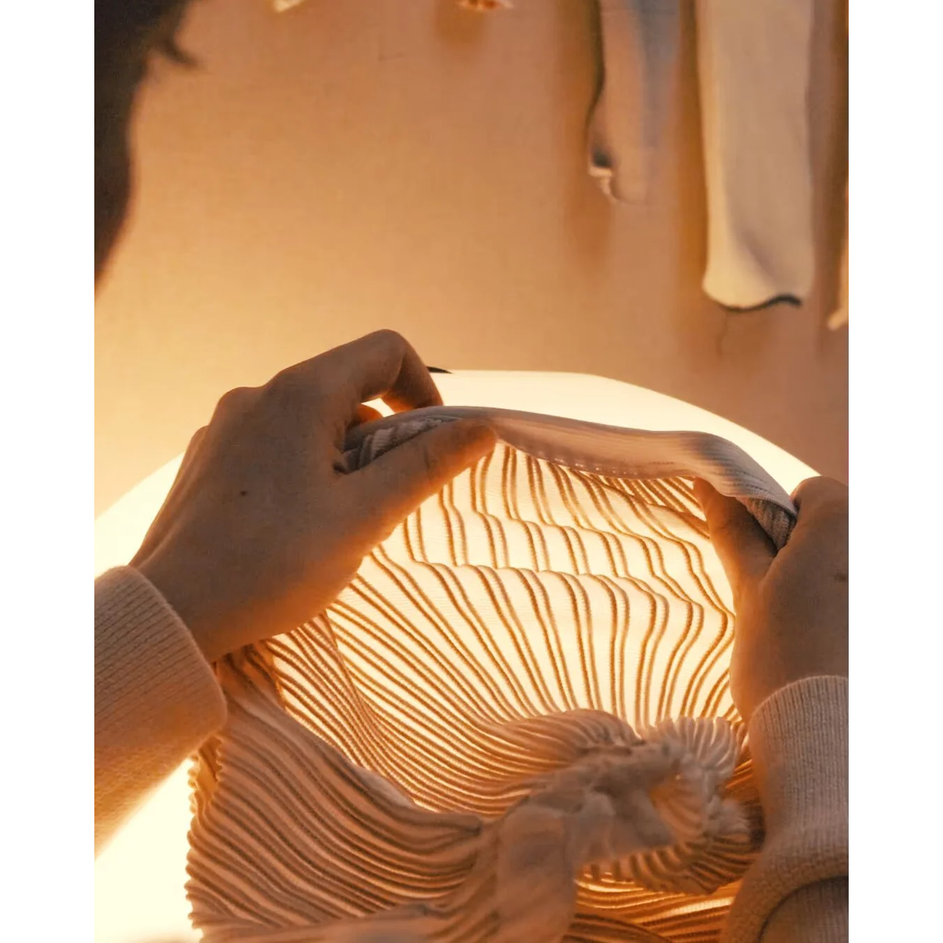 Ecru Knitting Fabric Table Lamp for Living Room Bedroom Restaurants