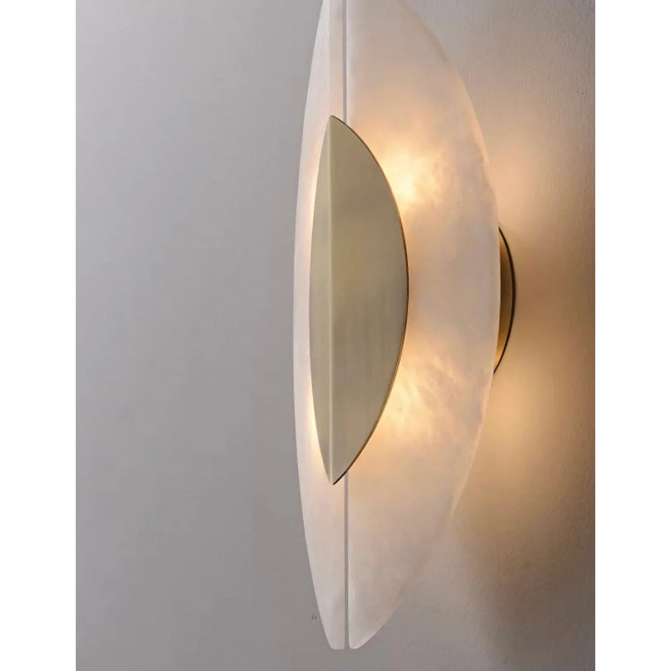 Calacatta Marble Leaf Sconce | Brushed Brass Wall Light