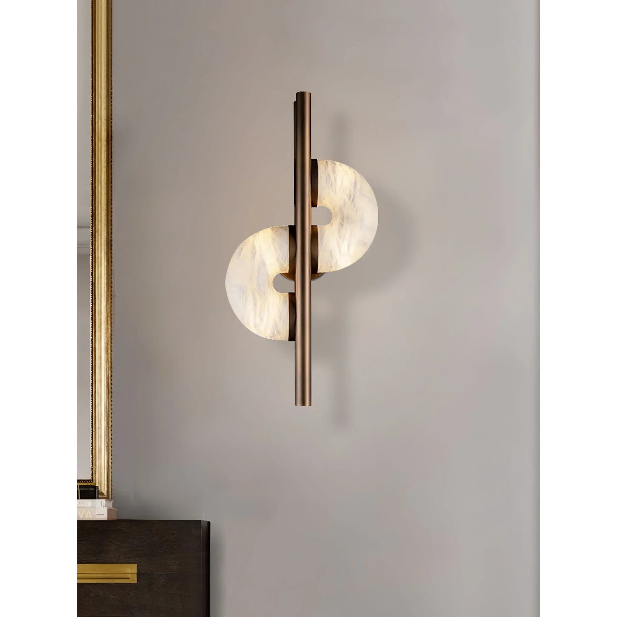 Modern Alabaster Wall Sconce – Brass Frame for Bedroom & Living Room