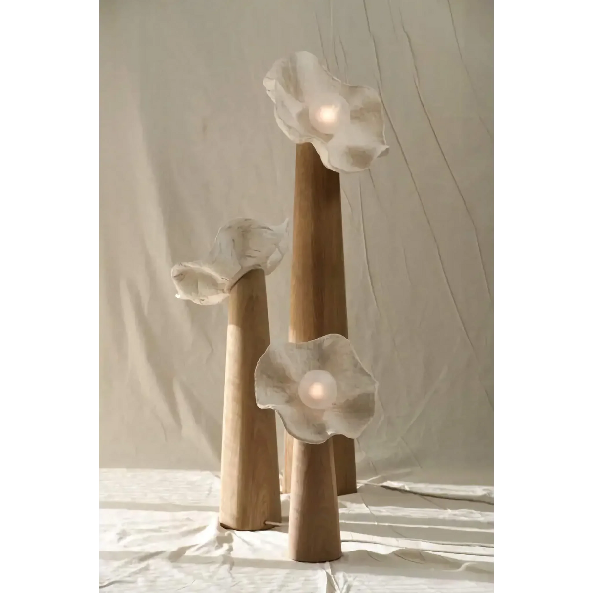 Resin Petal Floor Lamp Wood Column | Botanical Sculpture 3 Sizes E26/e27 Dimmable Option Casalola Lights Luxury Lamps