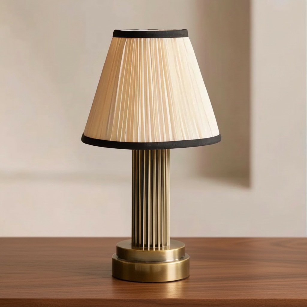 PLEATED FABRIC SHADE TABLE LAMP | CLKKJIM58