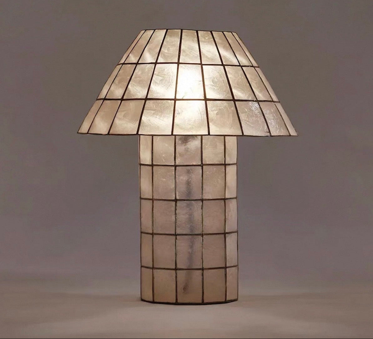 Seashell Grid Table Lamp in Patinated Bronze for Ambient Lighting